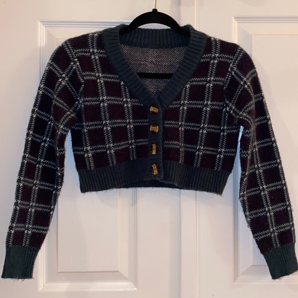 NWOT UO Green and Blue Plaid Knit Button Cropped Sweater